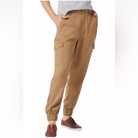 Serra Retreat by Joie Rucker Sycamore High Rise Cargo Jogger in Burnished Tan - Picture 1 of 16